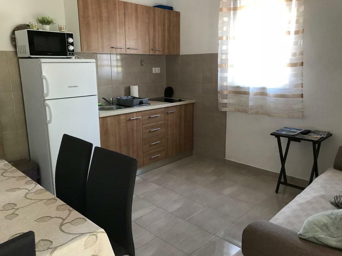 Apartman Mirjana With Terrace And Free Parking Donji Okrug  Luaran gambar